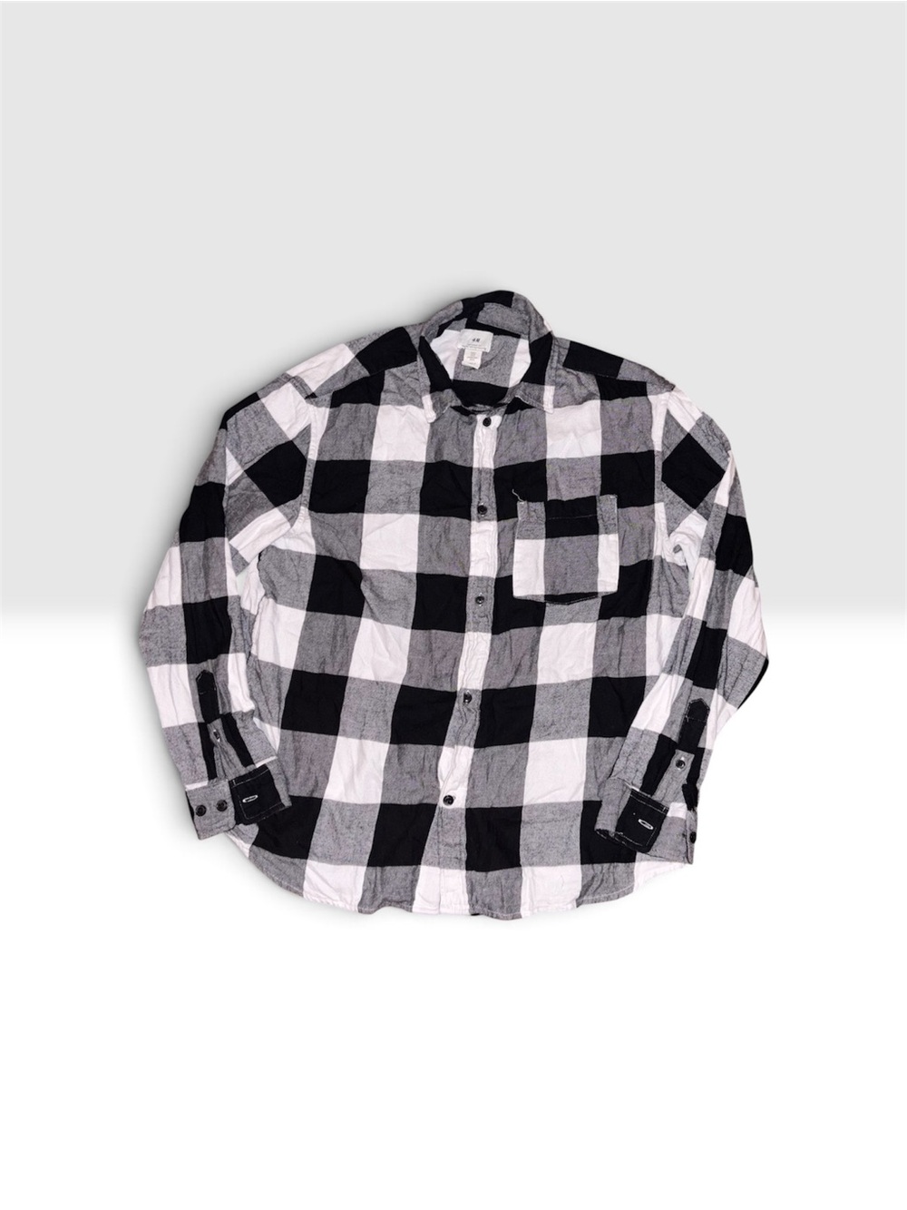 H&M Black and White Buffalo Plaid Button-Up Shirt